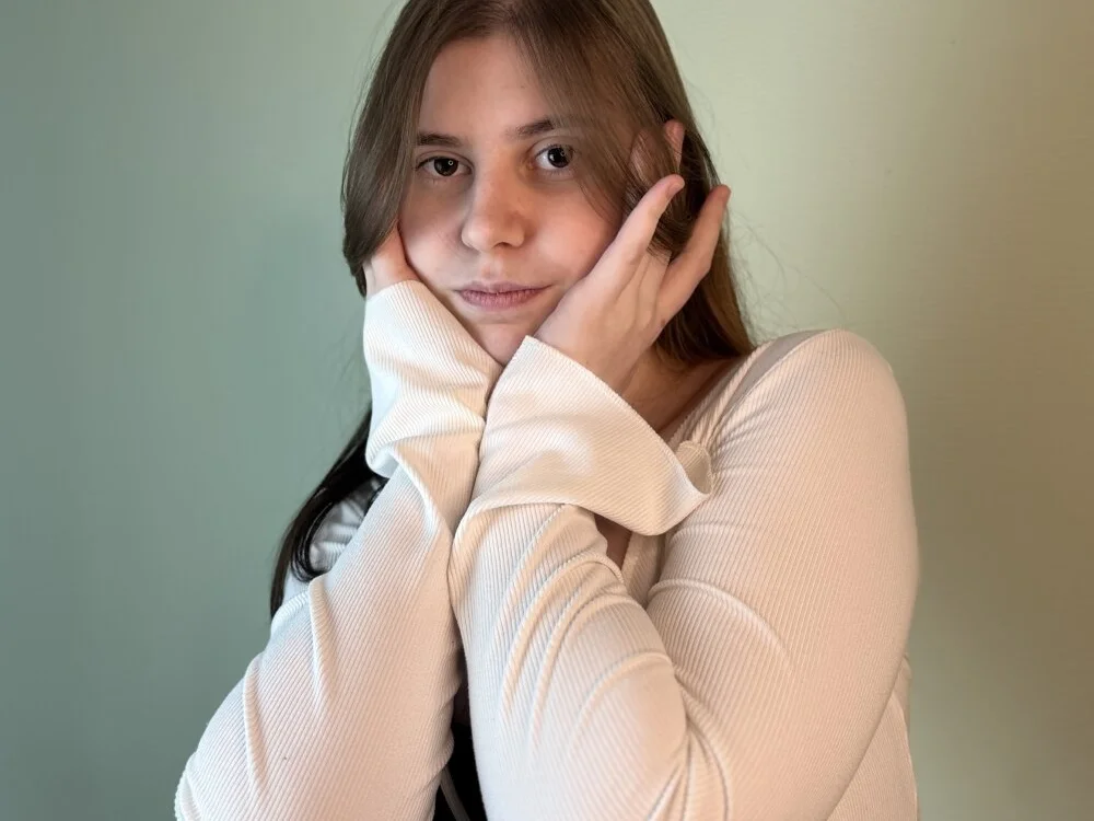 LisaFowie Obrolan XXX Offline