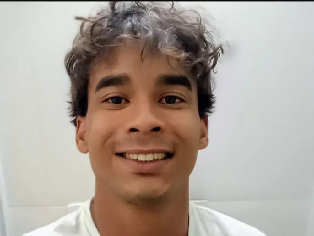 Maxwell187022's Offline Chat Room
