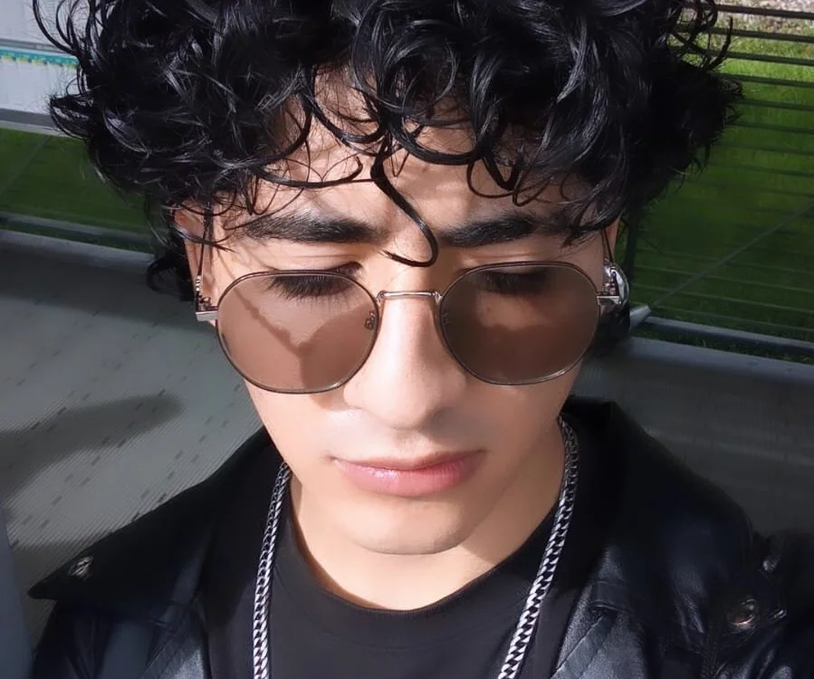 ElliotNoir Offline XXX Chat