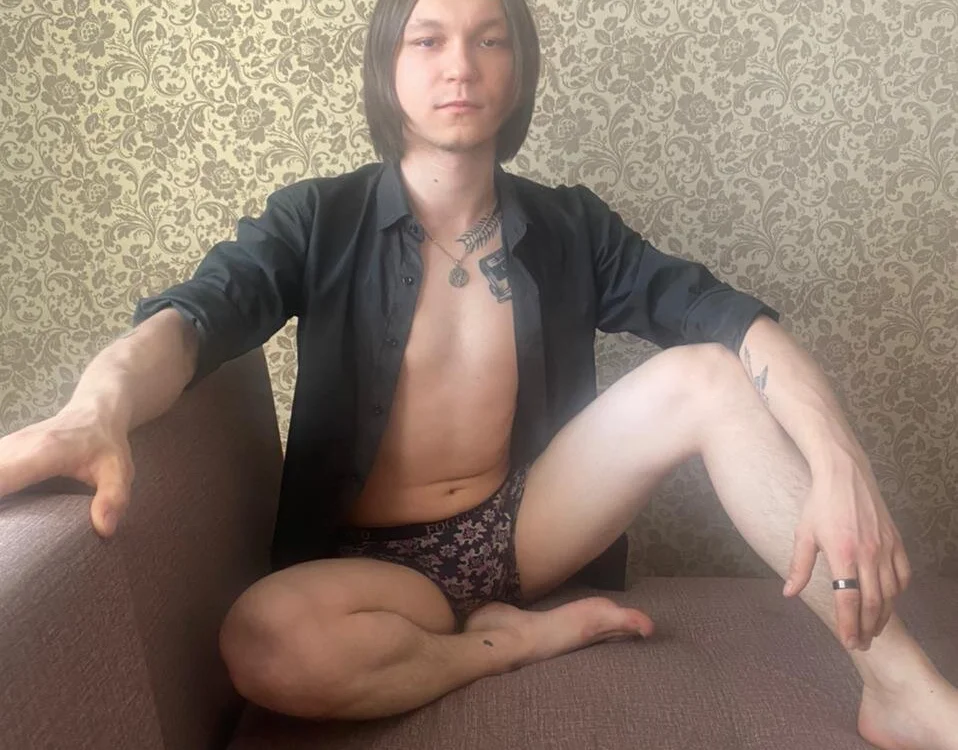 russian_doomer's Offline Chat Room