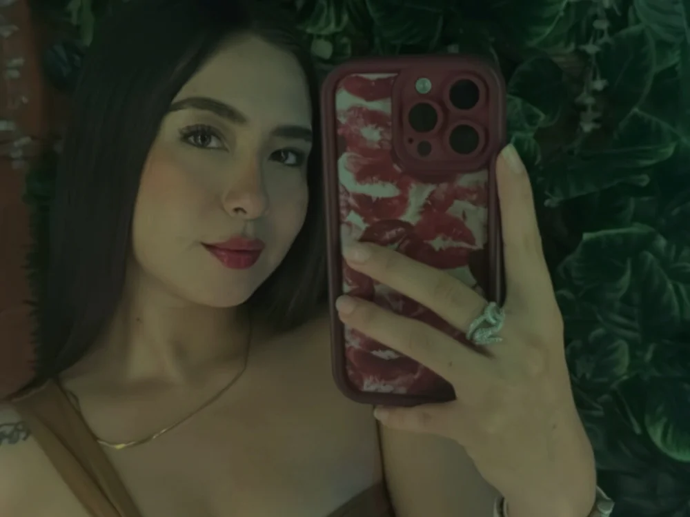 Asia_Phone's most recent online preview