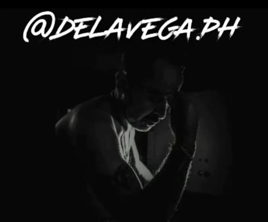 Delavegaph22's Offline Chat Room