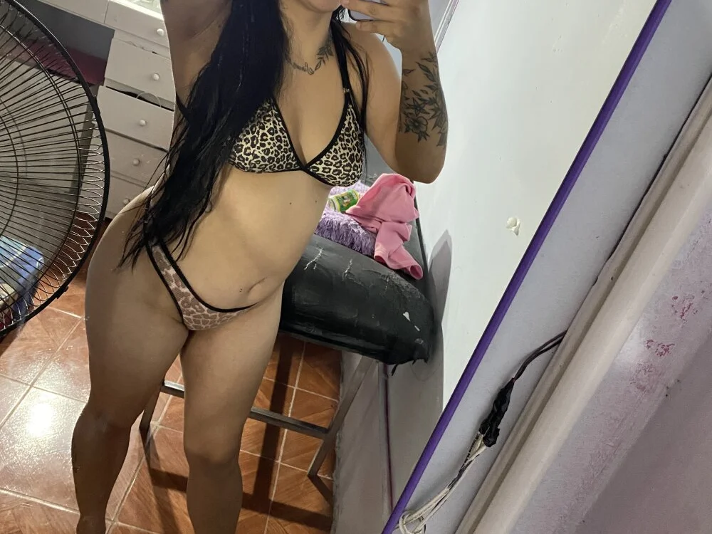 mamilindaAn Offline XXX chat