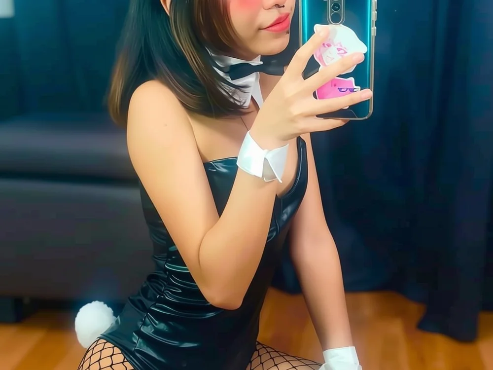Offline XXX chat modela Loly_Petit