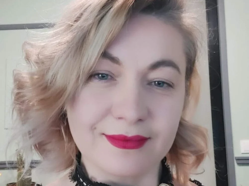 lilia_fun's Offline Chat Room