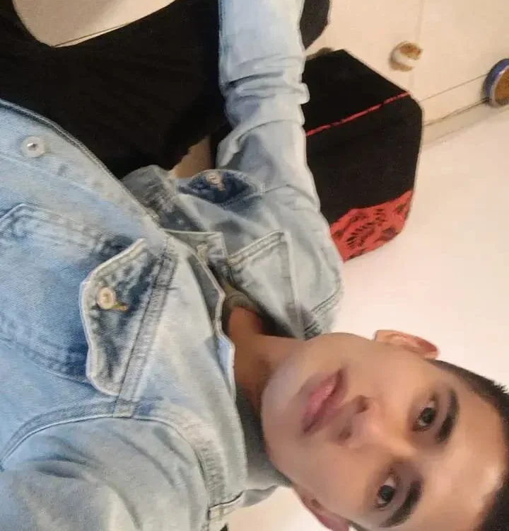 LoonyIdiot: офлайн-секс-чат