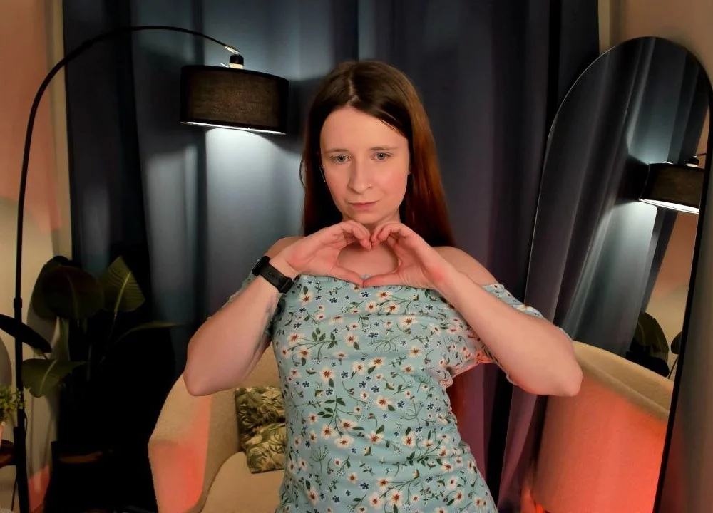 Linnet_Miller's Offline Chat Room
