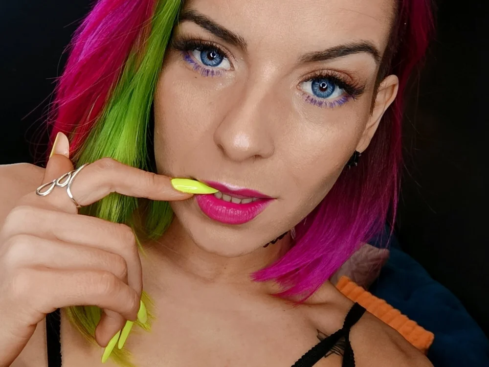 NeonNymph69 Obrolan XXX Offline