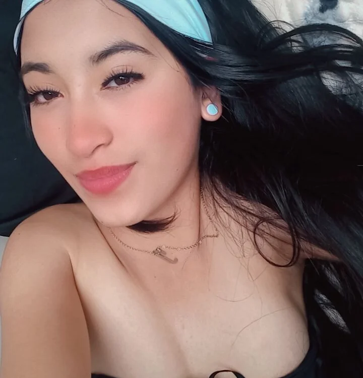 sweet_Naomy's Offline Chat Room