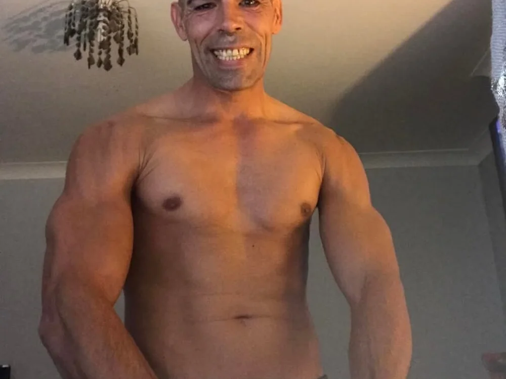 hulllad40 離線 XXX 聊天