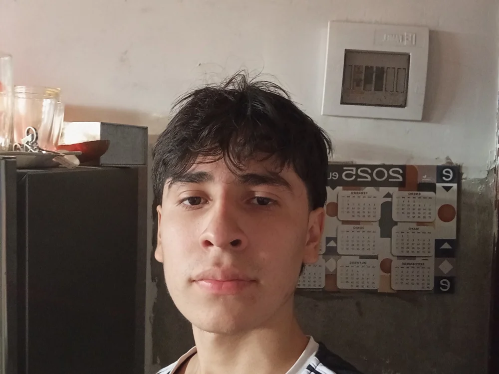 Alexismoreno19's Offline Chat Room