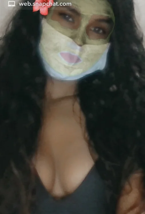 Latitha's Offline Chat Room