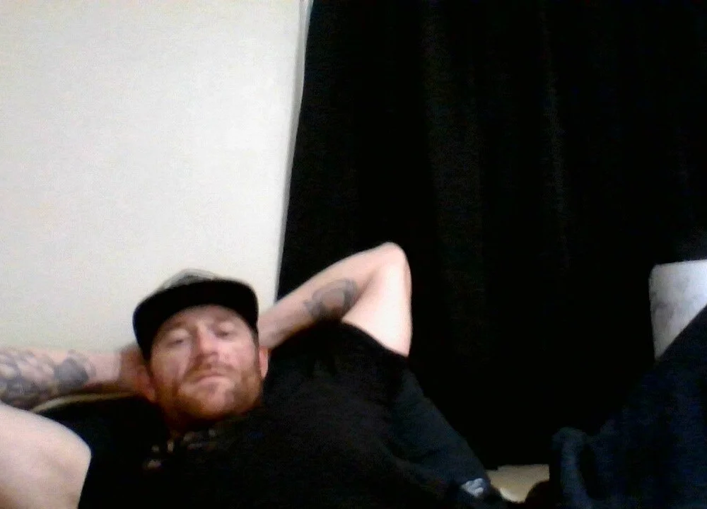 Hercules19's Offline Chat Room
