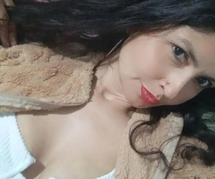 LuisaPadilla Offline XXX-chat