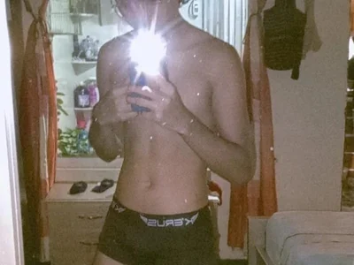 Noah_cum18