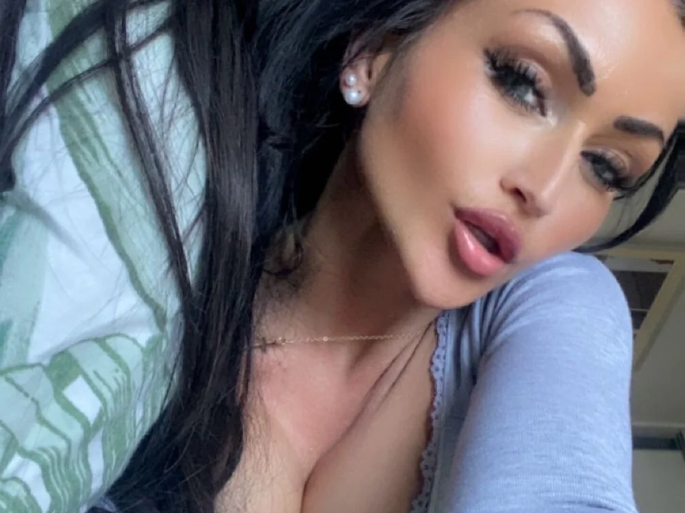 Little_Swede97 Offline XXX Chat