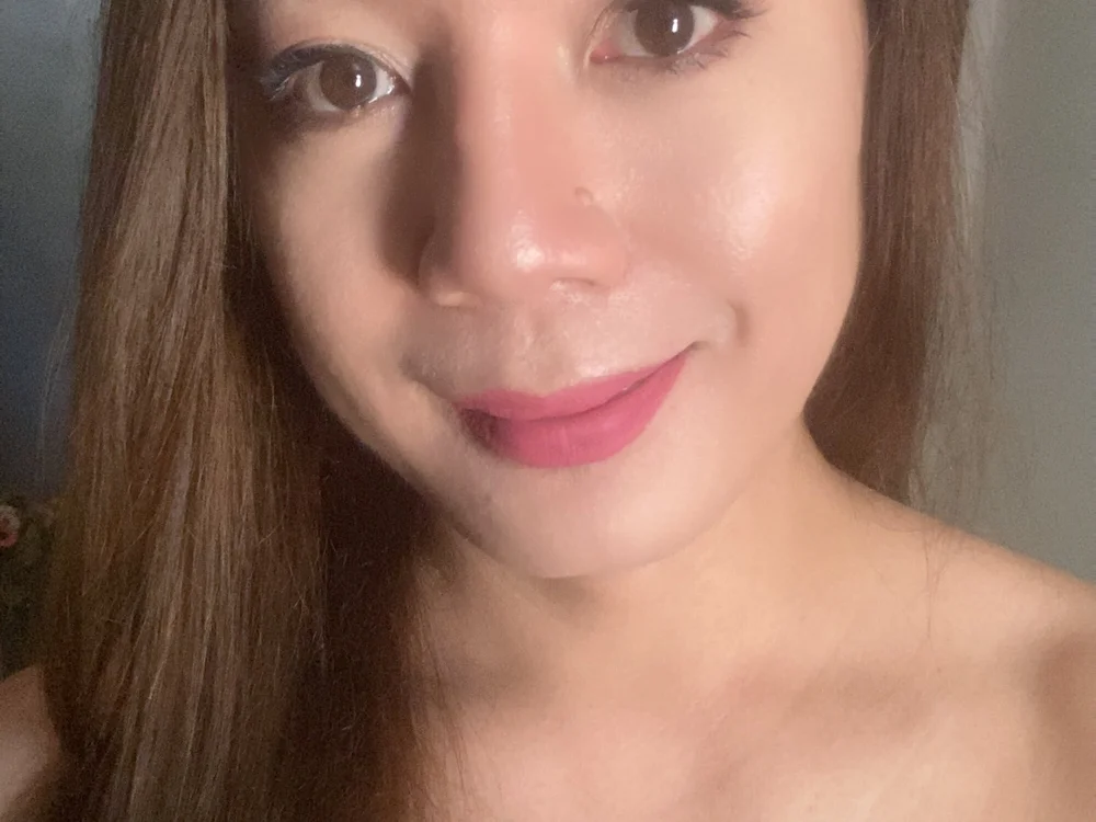 Asian_Liezly18's Offline Chat Room