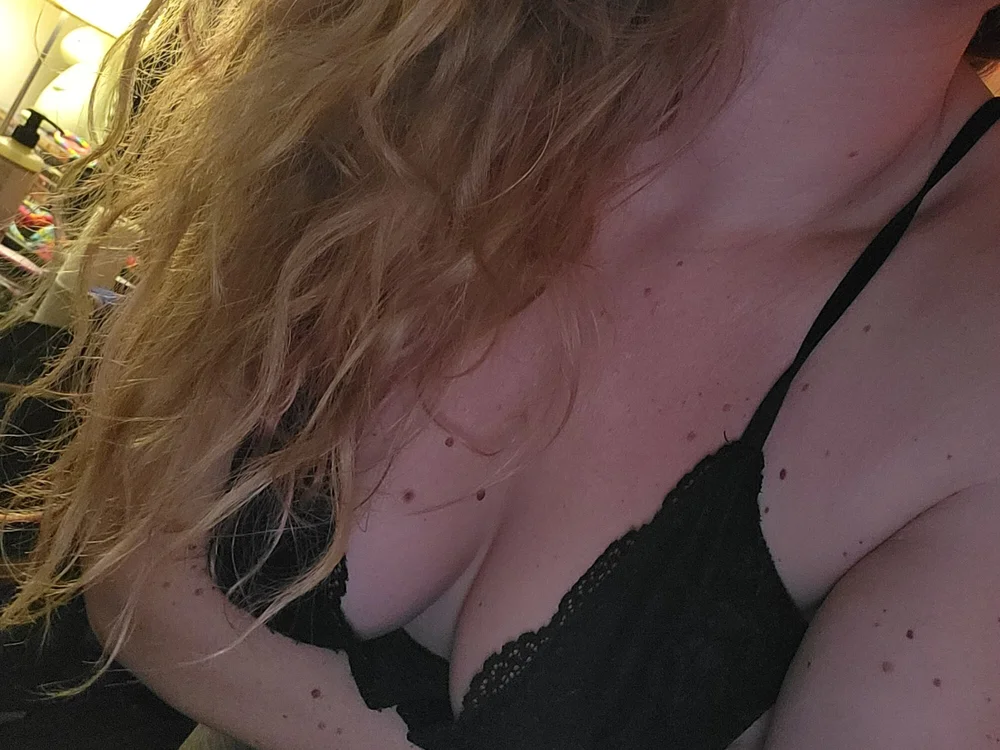 GoodGirlNicole offline chatrum