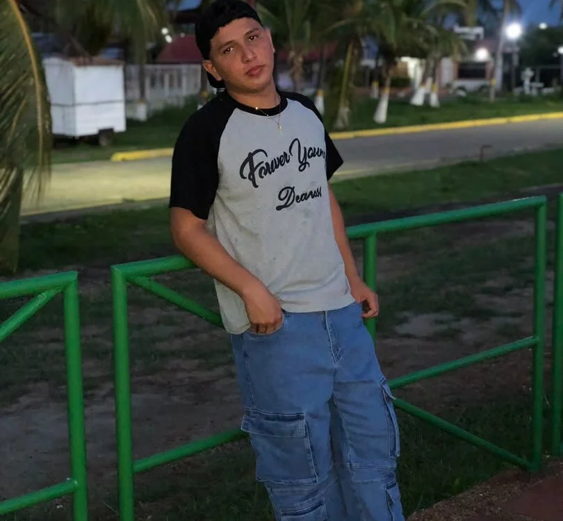 Offline XXX chat Eduardosexy_