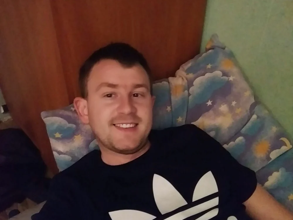 adiadiadi92 offline chatrum