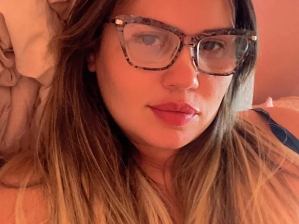 Larissathai's Offline XXX Chat