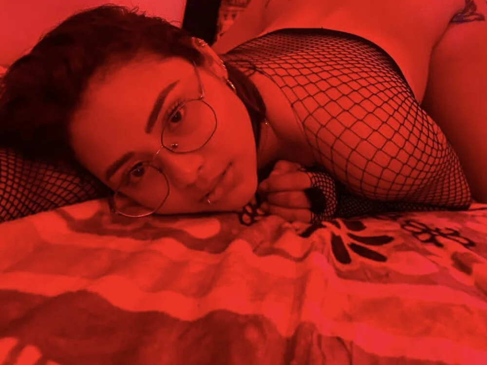 Sweet_Coral_ Adlı Modelin Çevrimdışı XXX Sohbeti