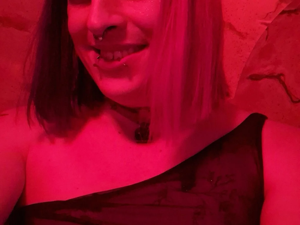 Lady_Luna420 offline chatrum