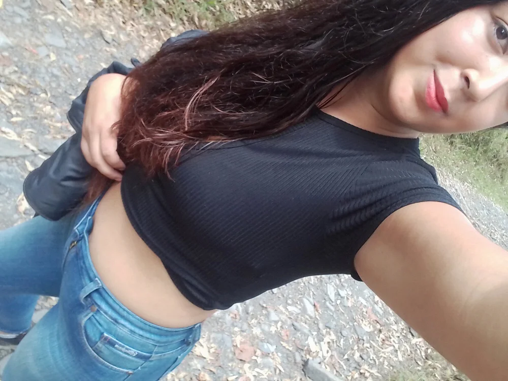 lauritaguzman offline chatrum