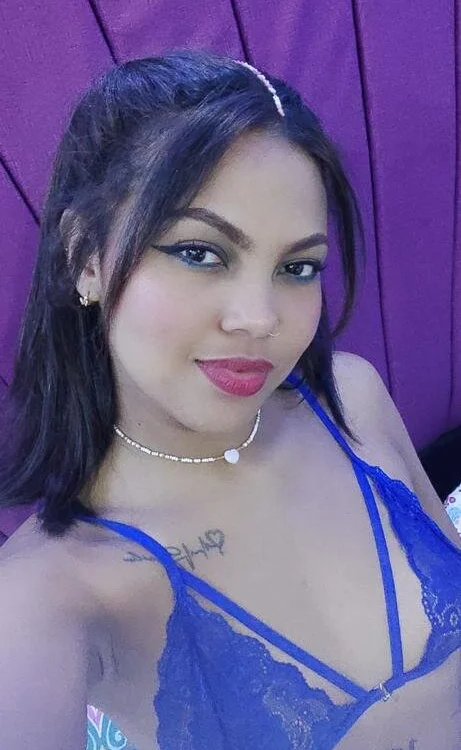 BEYONCE_FOX's Offline Chat Room