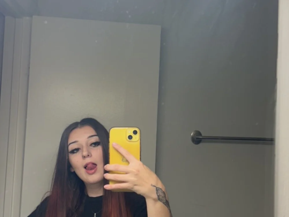 night4luna's Offline Chat Room