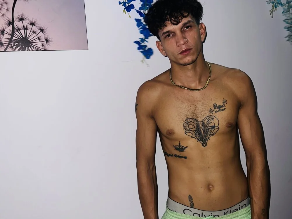 Gabriel_Twink's Offline XXX Chat