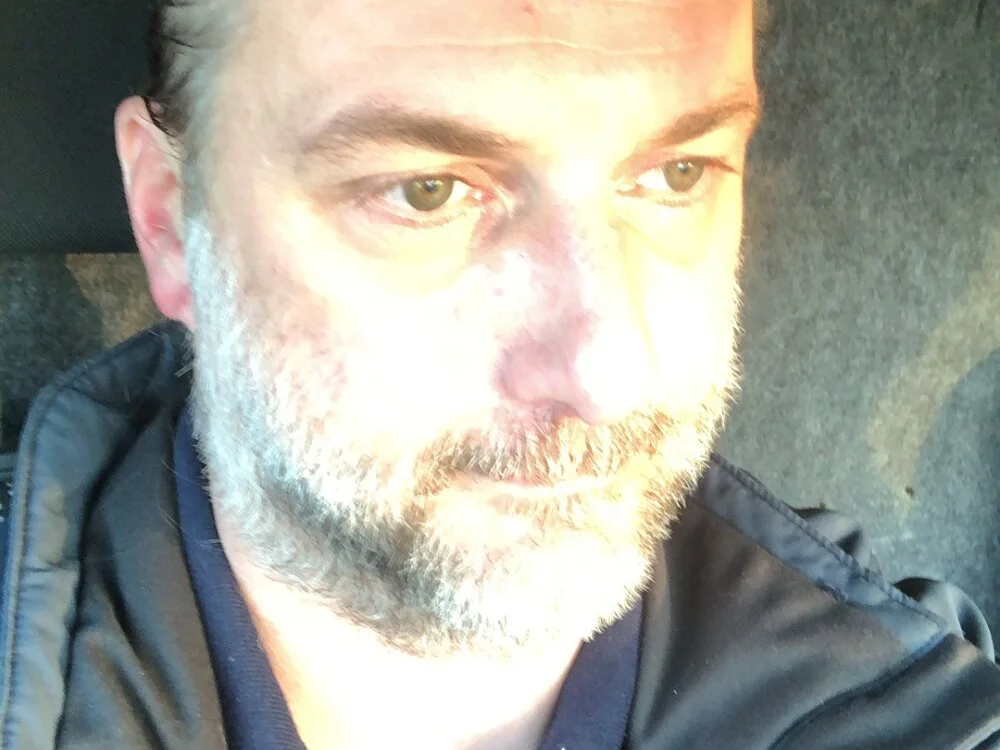 erik301 Obrolan XXX Offline