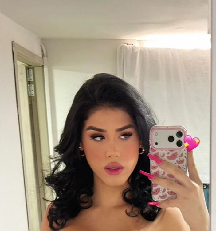 hen_star Chat XXX offline