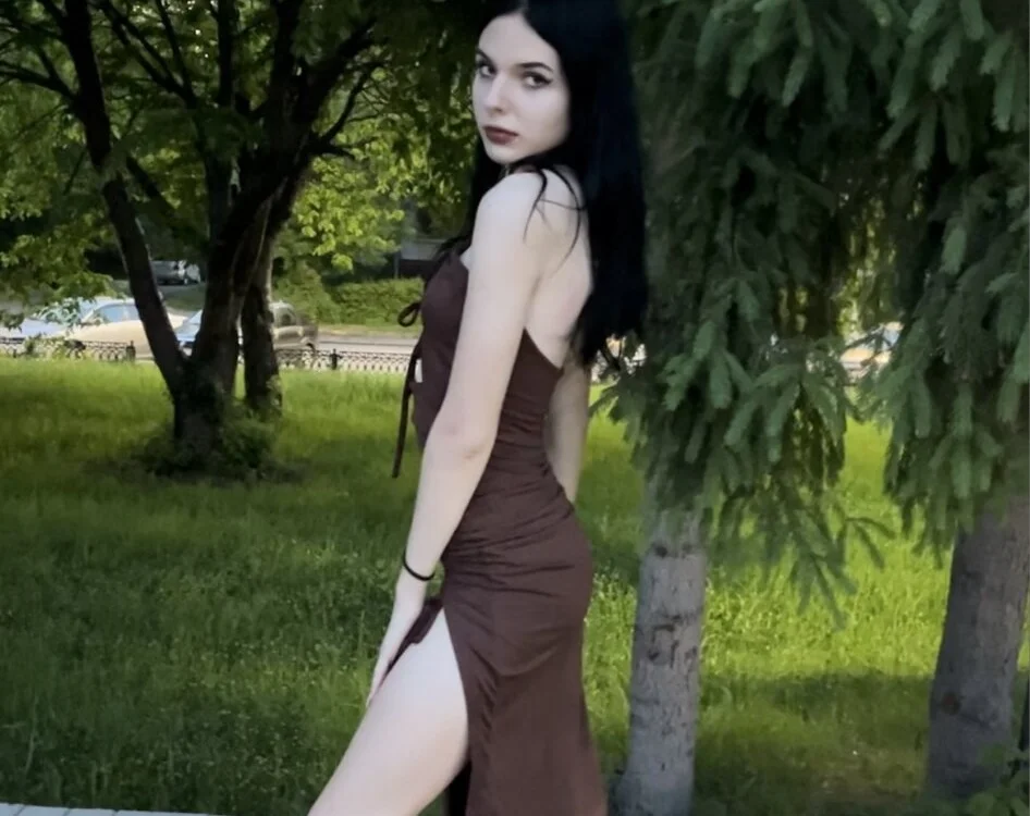 TrisaGovard's Offline Chat Room