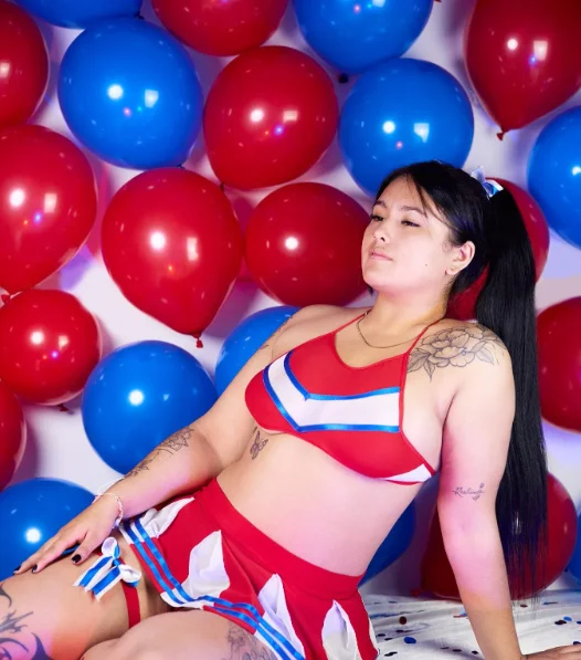 Mellani_tay offline XXX-chat