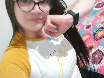Tania_glasses Female Latinblowjob Live Cam Striptease