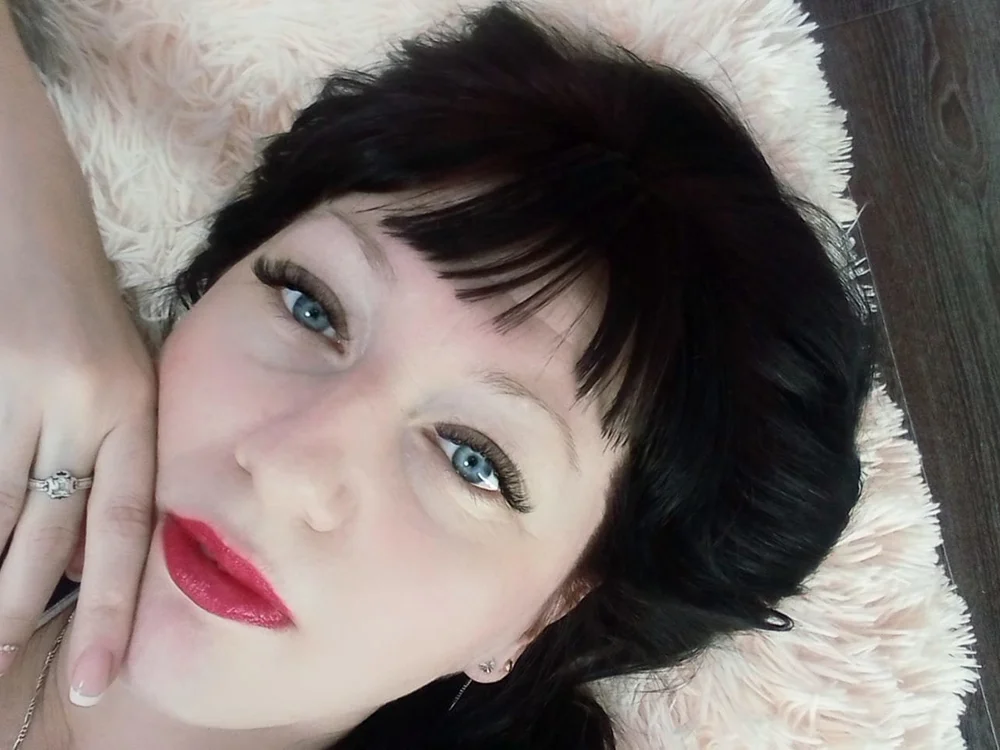 _HouseWife_'s Offline XXX Chat