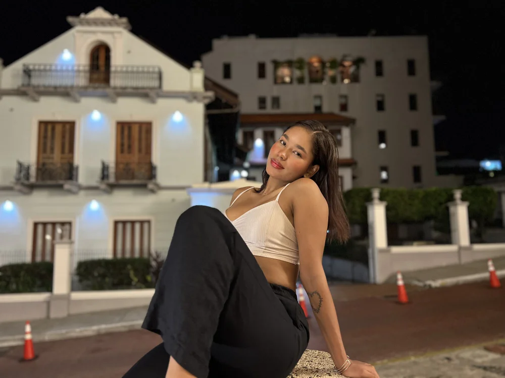 annie_green33's Offline XXX Chat