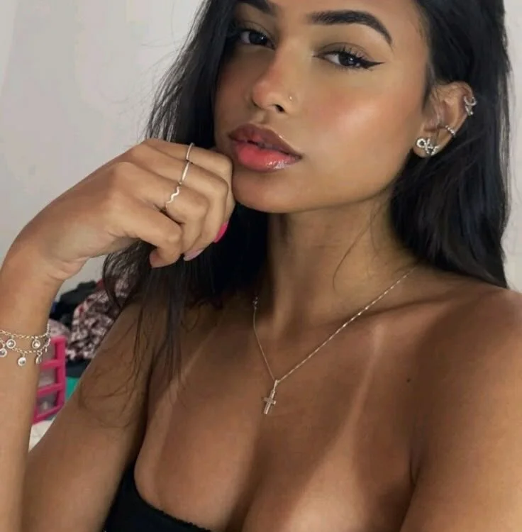 sofi_calienta offline chatrum