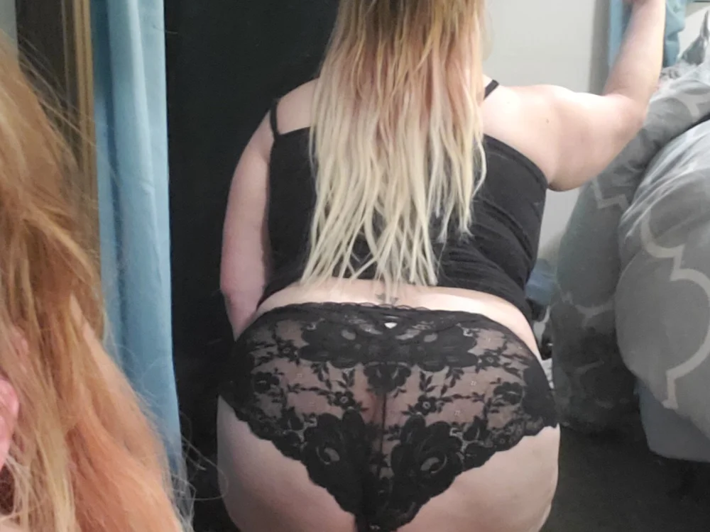 BBW_GLITTER_KITTEN's Offline XXX Chat