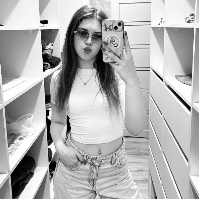 NidaYarde Chat XXX offline