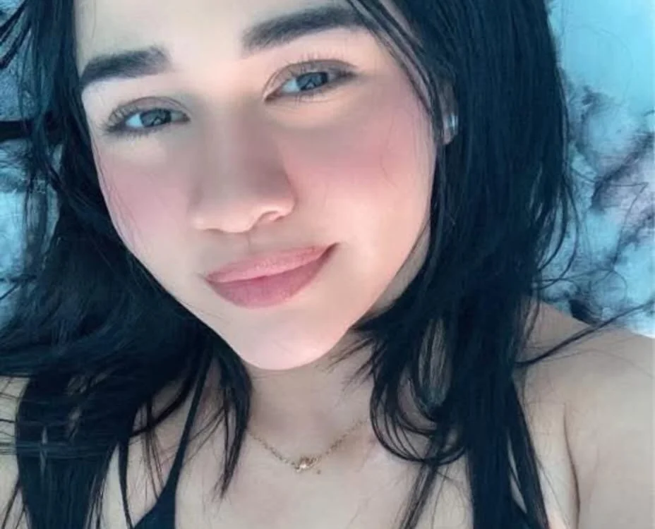 hotqueen02 Offline XXX-Chat