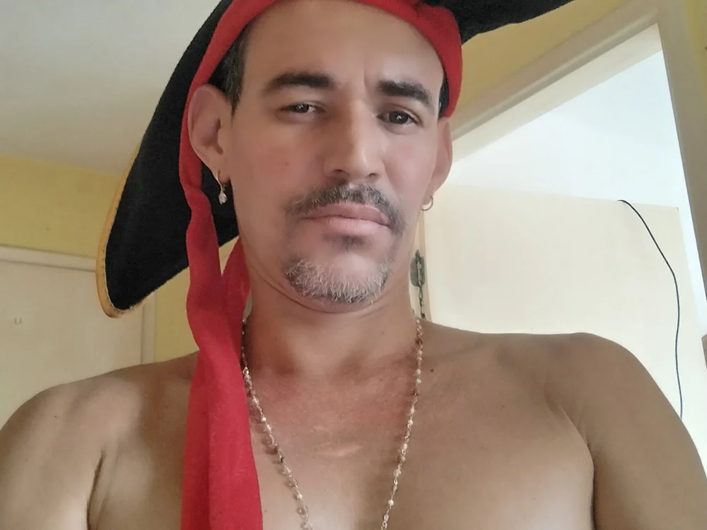 Gislaine671 offline chatrum