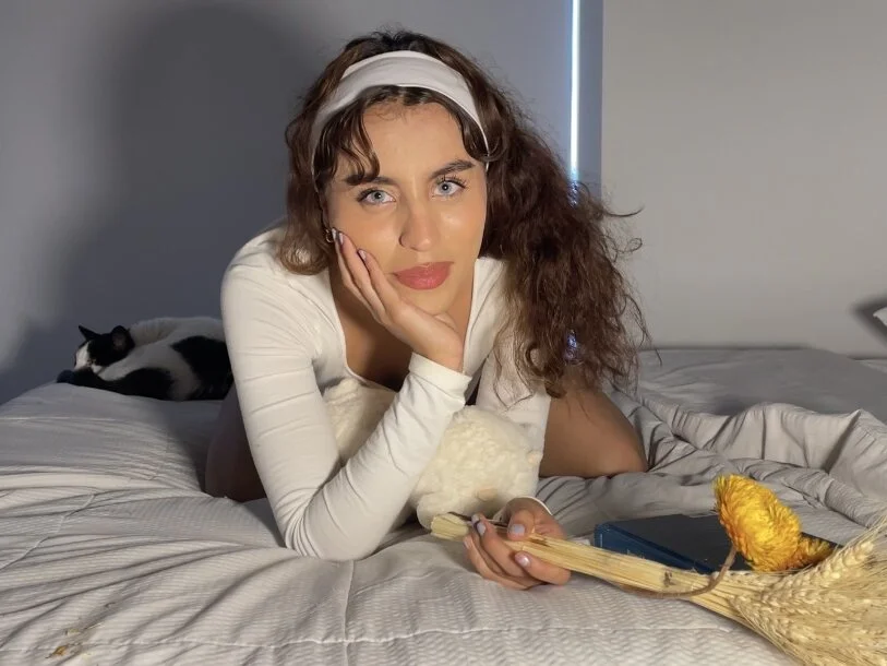 Katee_Jones: συνομιλία ΧΧΧ εκτός σύνδεσης