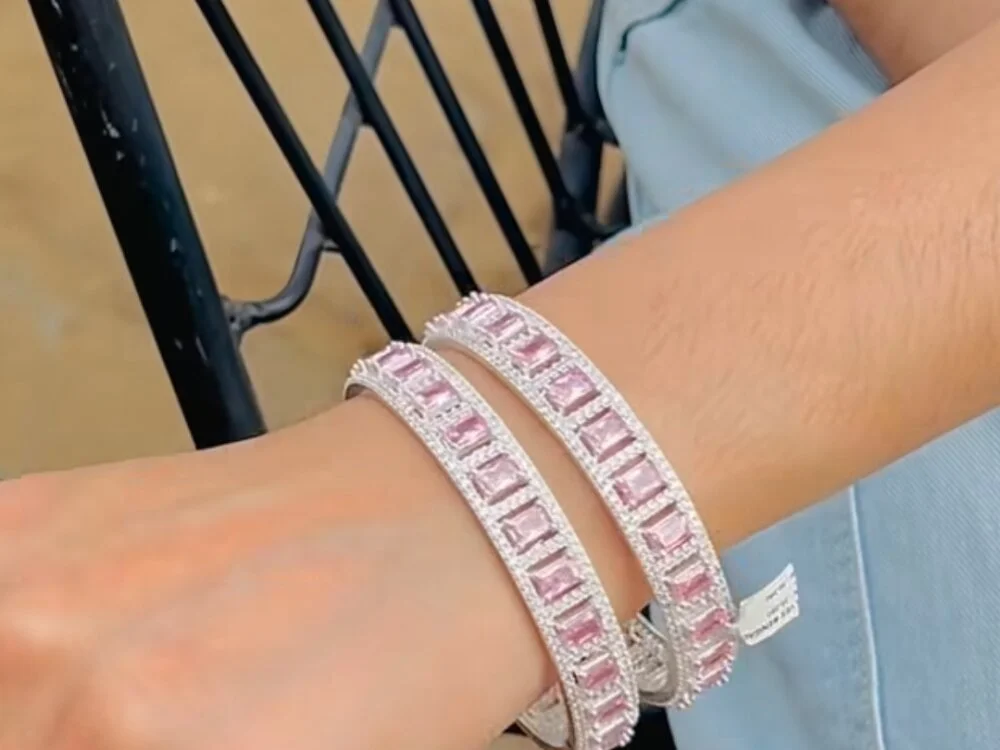 DjWaleBabu01 Adlı Modelin Çevrimdışı XXX Sohbeti