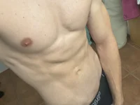 Musclegooner07's Offline XXX Chat