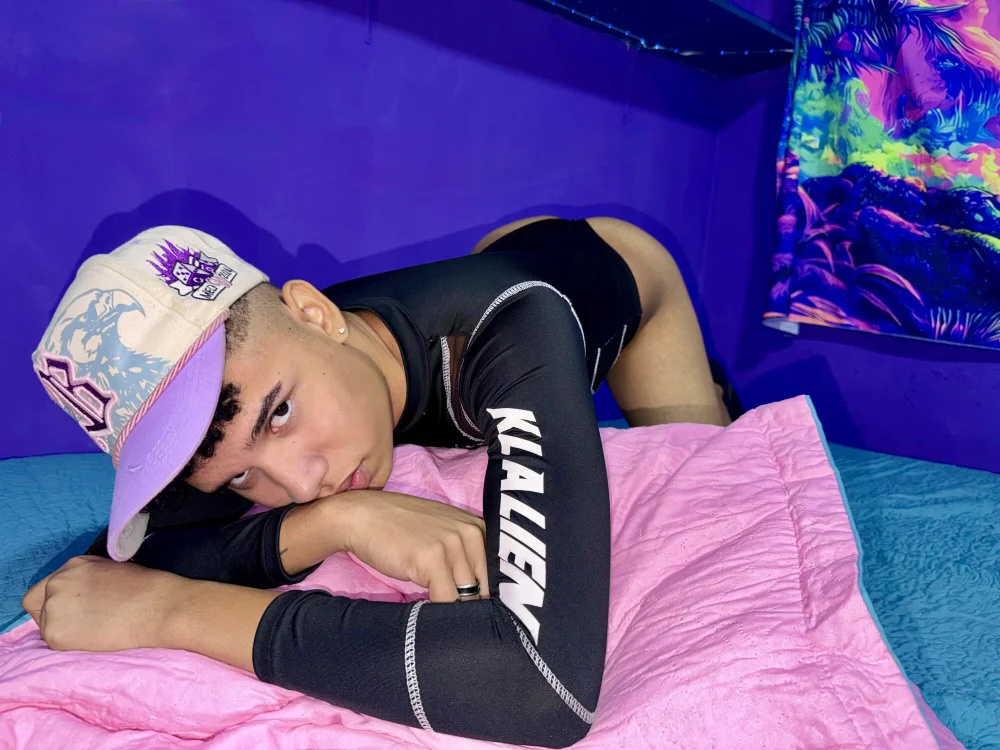 kenn_flawers Offline XXX-chat