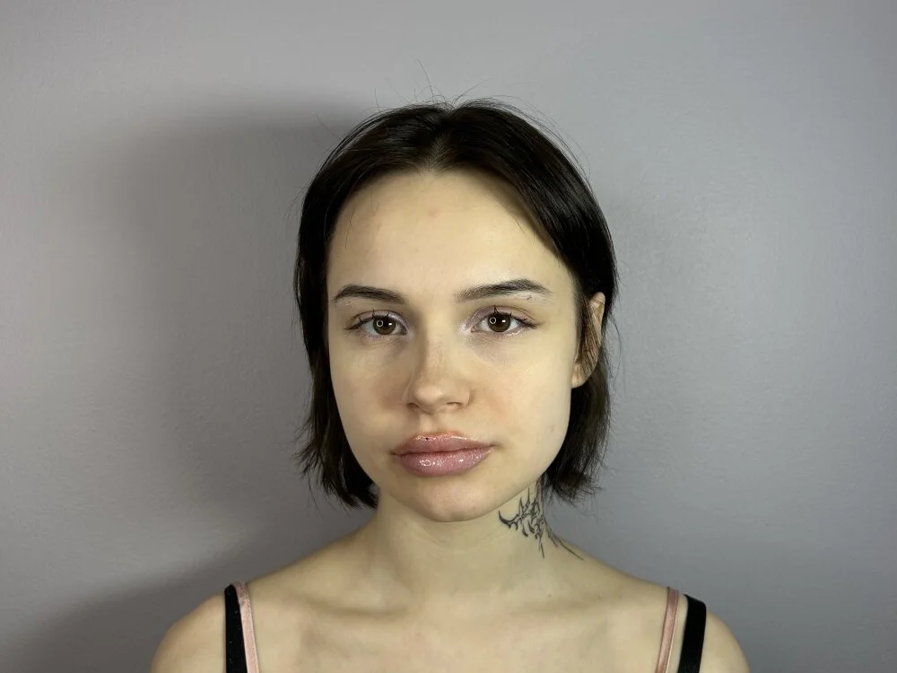 RoselineBarree's Offline XXX Chat