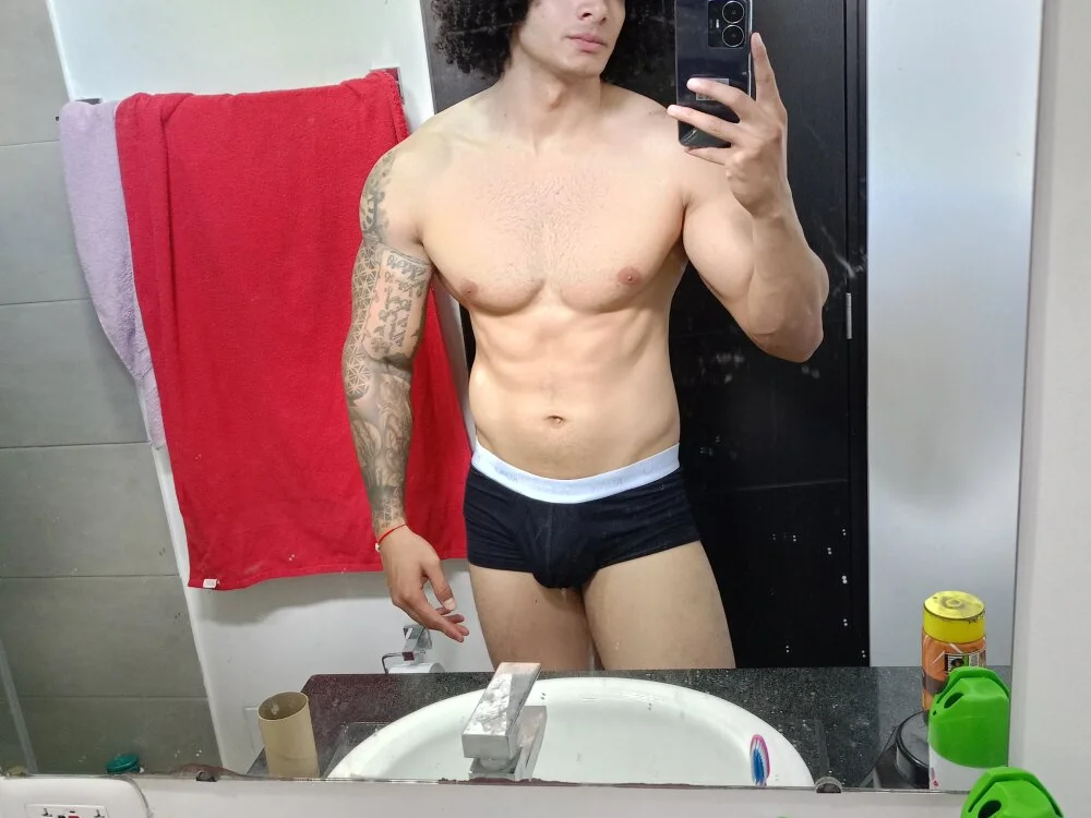 Chatroom XXX hors ligne de curly_muscle