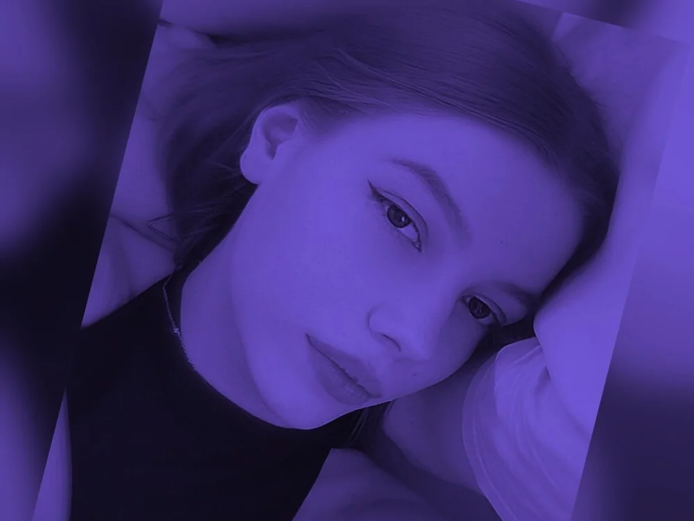 Kamiko- Chat XXX Ngoại tuyến